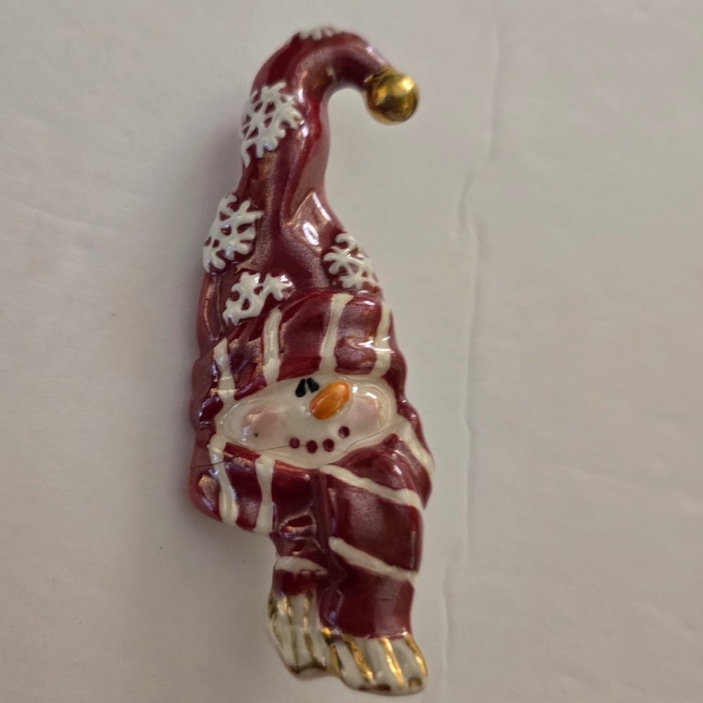 Boyds Bears TBC 2003 Snowman Pin Brooch Red White Snowflake Christmas Holiday
